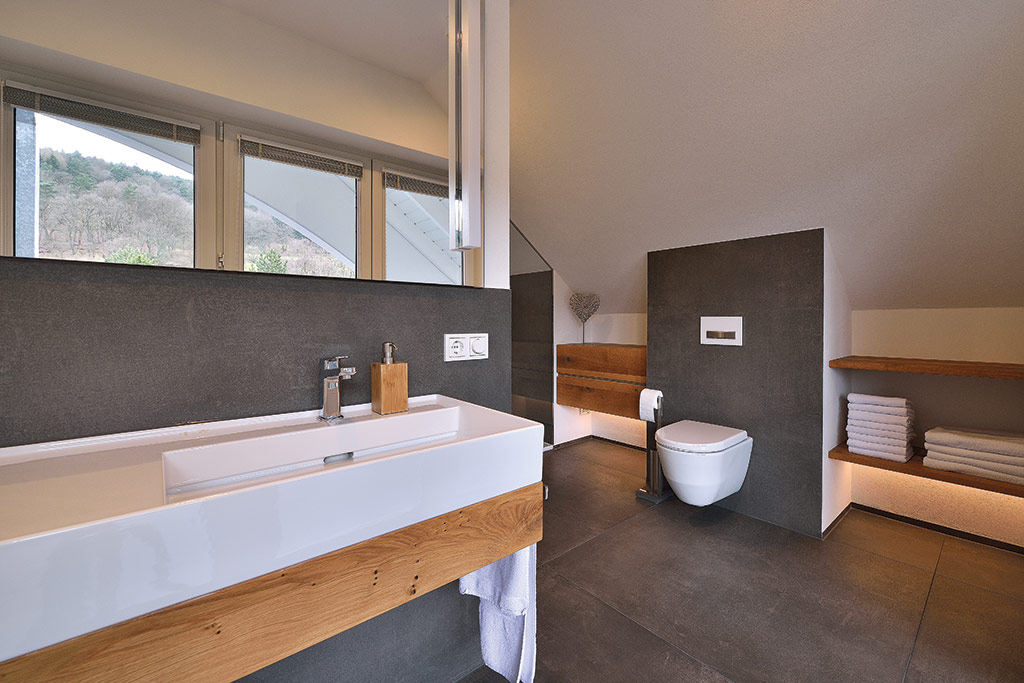 bad dachgeschoss holz sanierung Schreiner Lahr