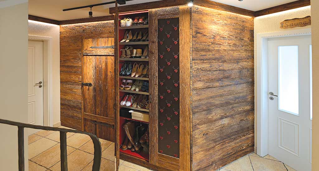 garderobe unter der treppe Schreiner holz schraege Offenburg