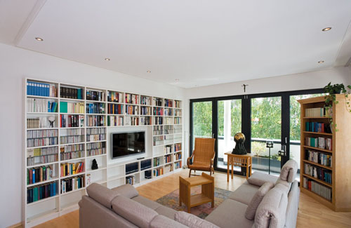 Wohnzimmerschrank weiß Maßarbeit HiFi Schrank Friesenheim