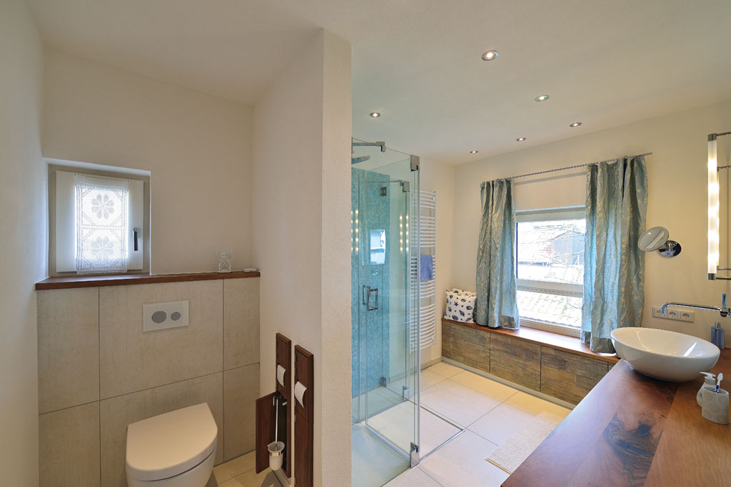 Badezimmer sanieren mit der Schreinerei Hamm aus Offenburg